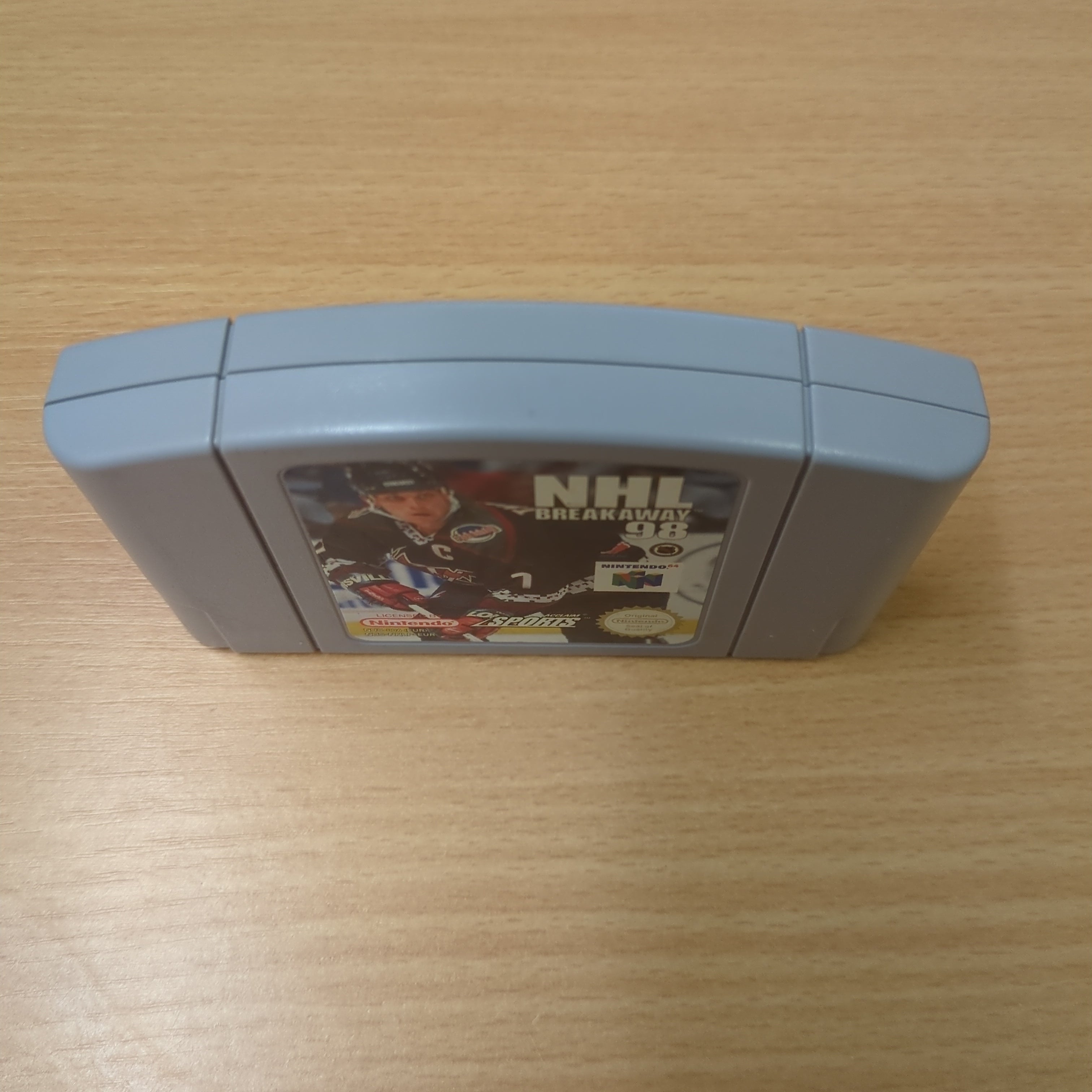 NHL Breakaway 98 Nintendo N64 game Cart Only NHL Breakaway 98 Nintendo N64 game Cart Only